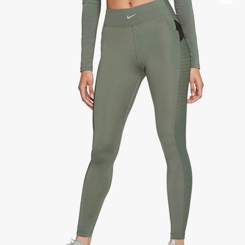 Nike Aeroadapt leggings